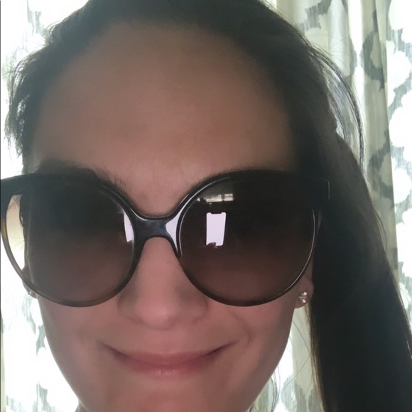 Semi-Tortoise Shell Oversized Chloe Sunglasses - Picture 7 of 8